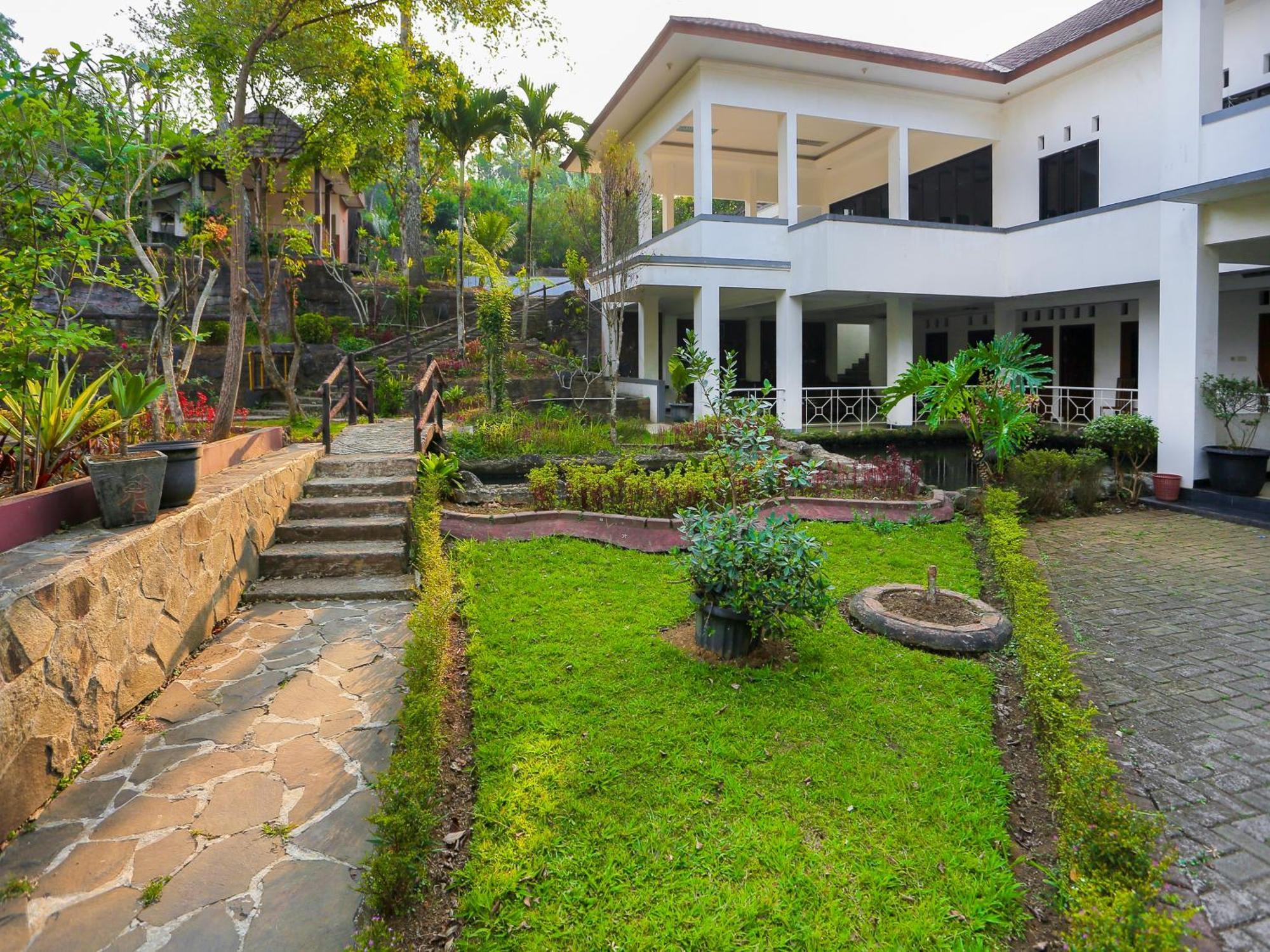 Hotel O Puncak Bogor Near Taman Safari Екстериор снимка